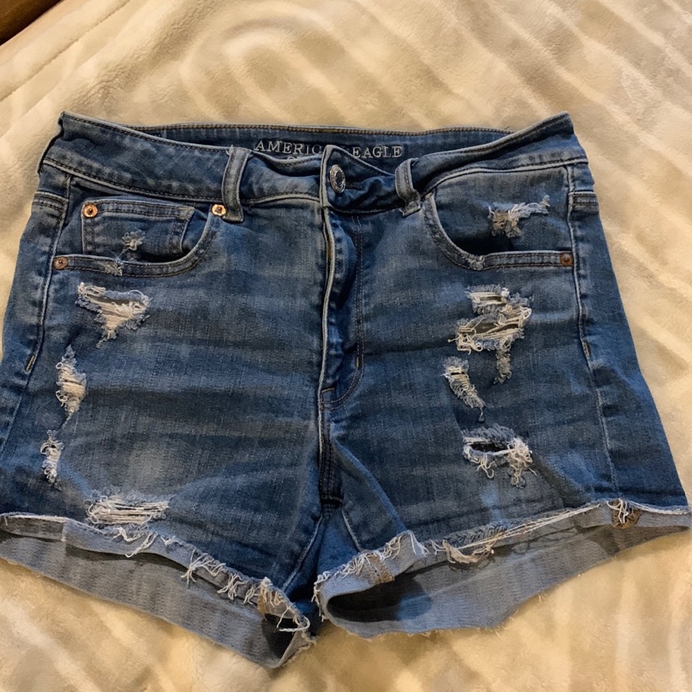 American Eagle Super Stretch Shorts.                Gently Worn